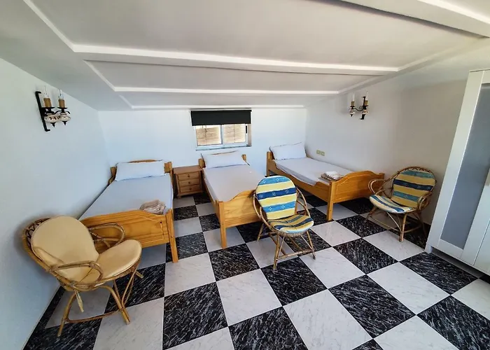 House Mare Nostrum *